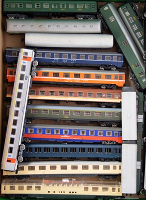 Lot 620 - Continental N Gauge Coaching Stock Including Prototypes