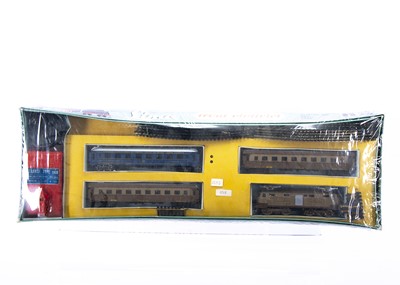 Lot 643 - Lima 1960s HO Gauge Italian Electric Passenger Train Set