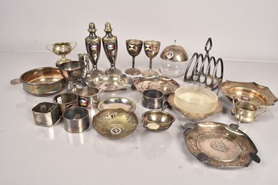 Lot 135 - A good collection of silver plate an white metal shipping items