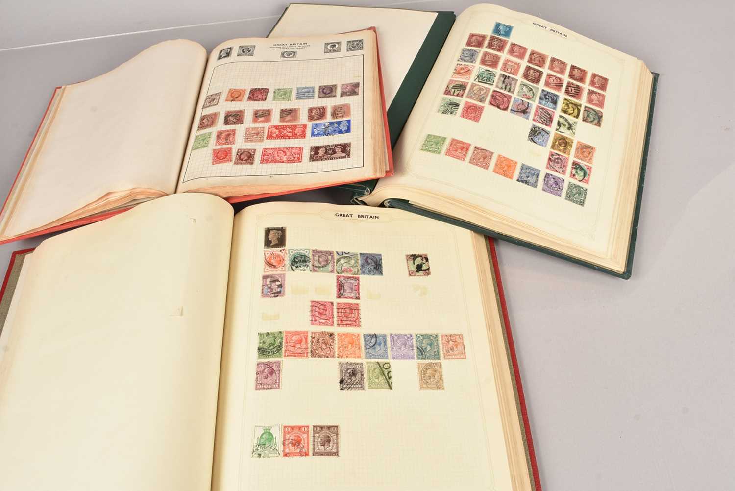 Lot 176 - An assortment of British and World Stamps