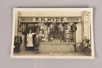 Lot 185 - Cigarette and Trade Cards