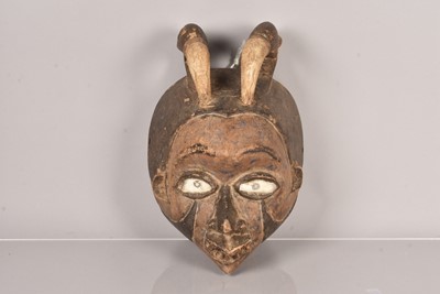 Lot 253 - A Yombe Mask