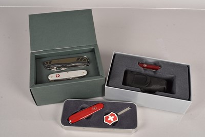 Lot 340 - Victorinox - Gift Sets