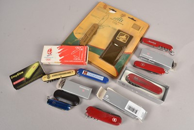 Lot 344 - Victorinox - An assortment of various Swiss Army Knives