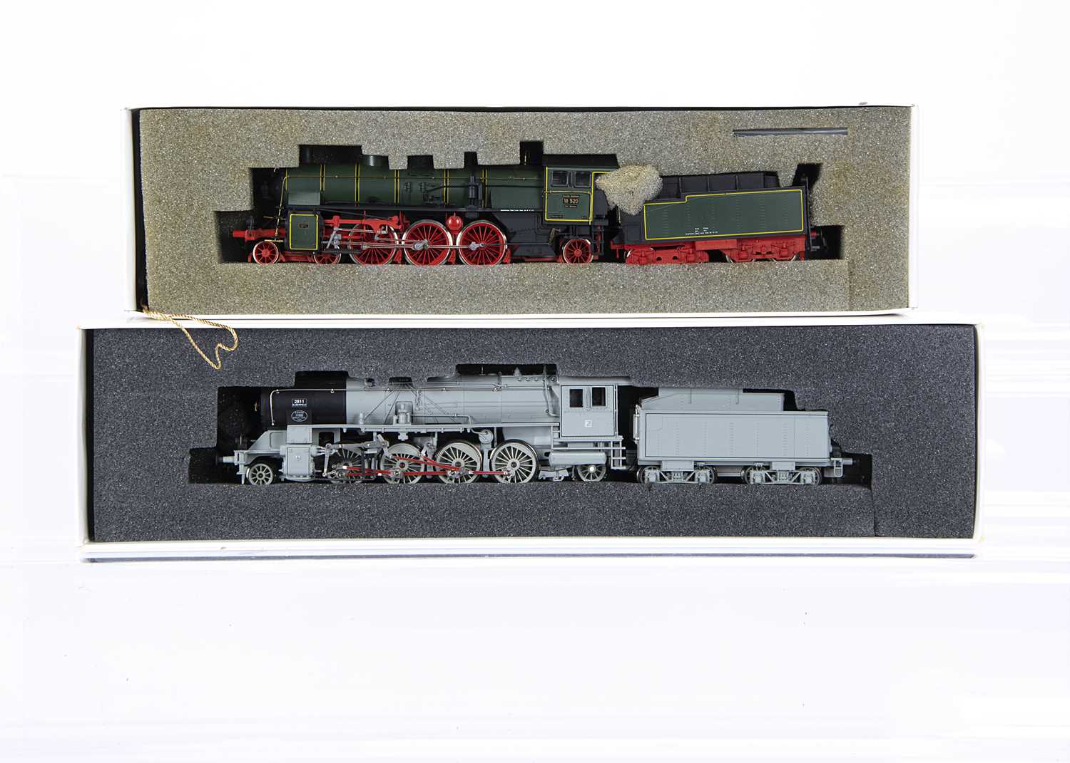 Lot 689 - Rivarossi HO Gauge German Steam Locomotives with Tenders