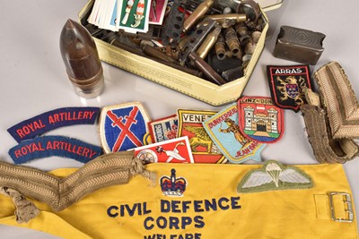 Lot 560 - A collection of various items