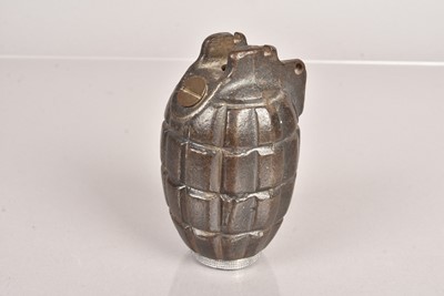 Lot 570 - An Inert No.5 Mills Grenade