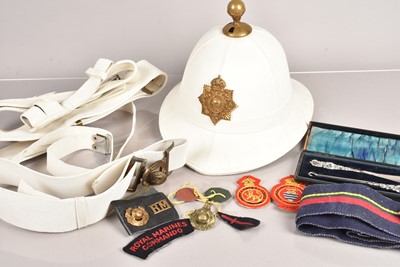 Lot 575 - A Royal Marine Pith helmet
