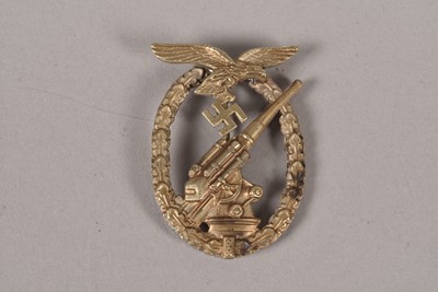 Lot 623 - A German Luftwaffe Flak badge