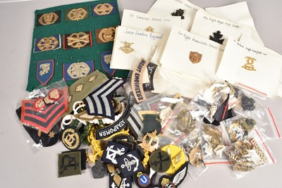 Lot 645 - A large collection of Modern British and Overseas cap badges