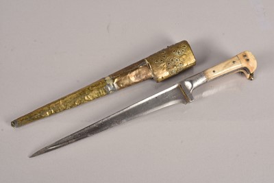 Lot 773 - An Indo-Persian Peshkabz knife