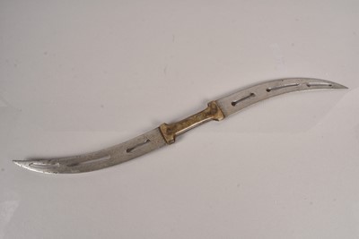 Lot 780 - A Sudanese Double Dagger