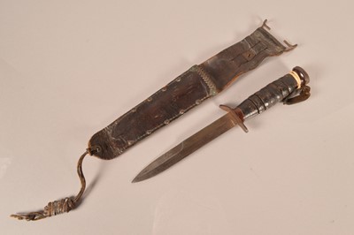 Lot 808 - A WWII US M3 Combat knife by PAL