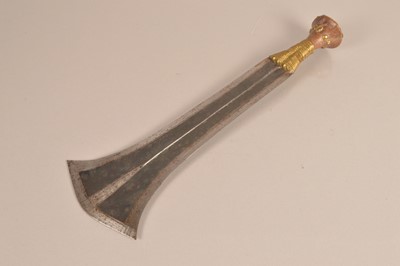 Lot 890 - A Congo Konda Tribal knife