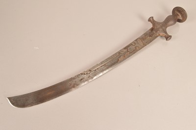 Lot 920 - A Middle Eastern Talwar short sword