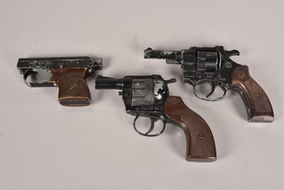 Lot 975 - Three Italian Starter Pistols