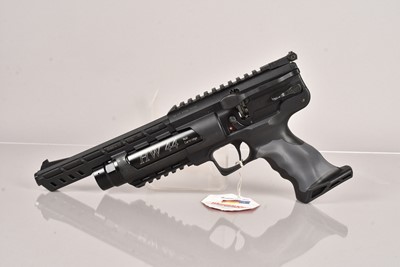 Lot 985 - A Weihrauch HW44 PCP Air Pistol