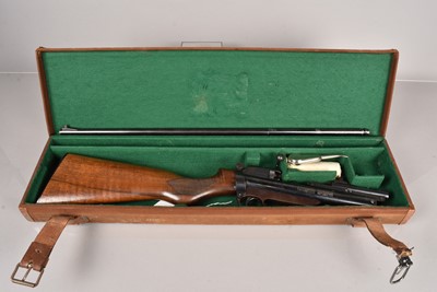 Lot 1024 - A Scarce 1930s/40s Webley Service Air Rifle Mark II