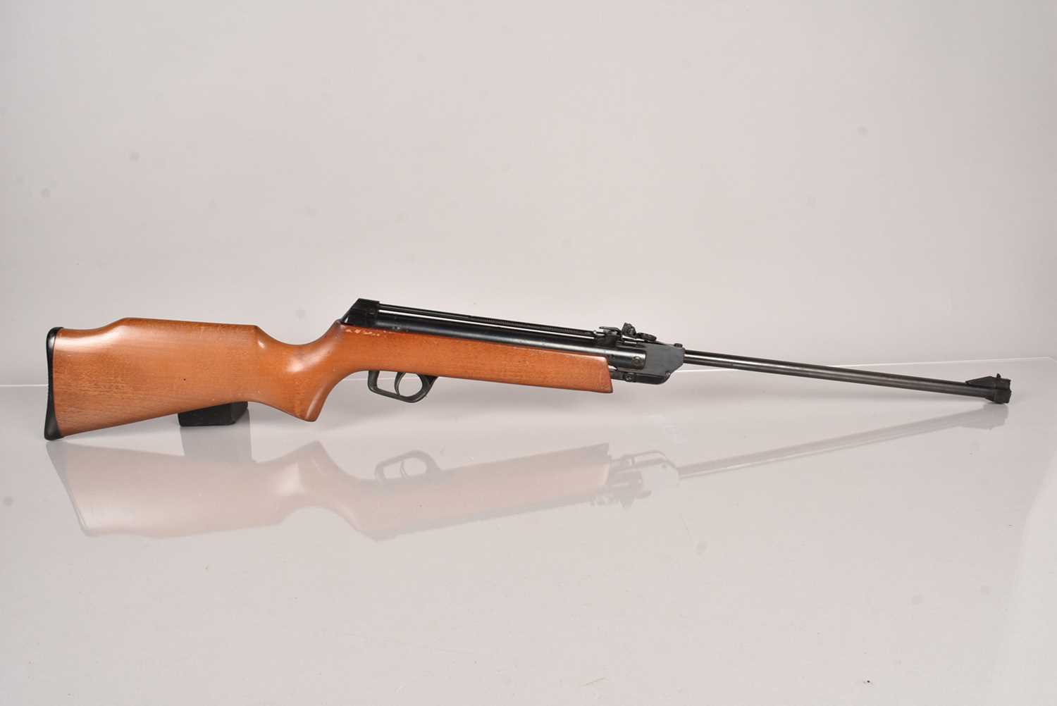 Lot 1030 - A Spanish El Gamo .177 Break Barrel Air Rifle