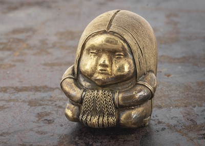 Lot 49 - A yellow metal Columbian Quimbaga seated figurine