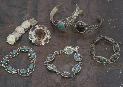 Lot 95 - A collection of Mexican and other silver stone set jewellery