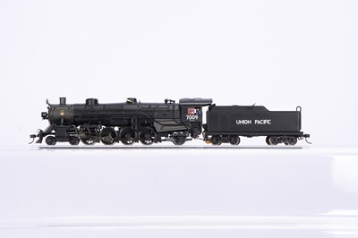 Lot 769 - American HO Gauge Spectrum by Bachmann Steam Locomotive and Tender