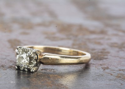 Lot 158 - An 18ct gold Columbia marked diamond solitaire