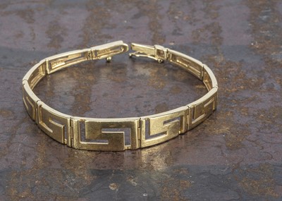 Lot 159 - A Continental 585 marked Greek Key bracelet