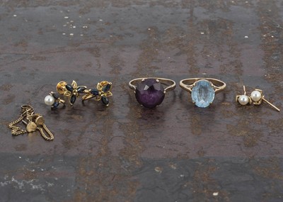 Lot 169 - Two 9ct gold gem set dress rings