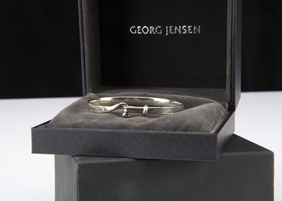 Lot 264 - A Georg Jensen silver bangle, no. 204