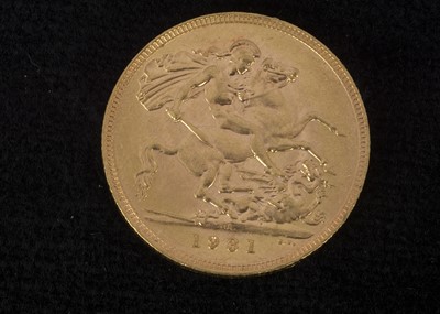 Lot 371 - A George V Full Gold Sovereign