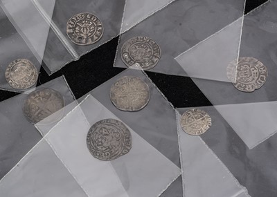 Lot 424 - A collection of eight hammered silver coins