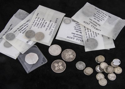 Lot 441 - A small collection of British Coinage