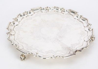 Lot 448 - A late Victorian silver salver retailed by Aird & Thomson in Glasgow
