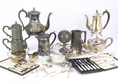 Lot 465 - A group of silver and silver plate and pewter