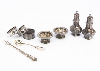 Lot 467 - A small group of silver