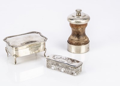 Lot 495 - A collection of silver and silver plate and metalware