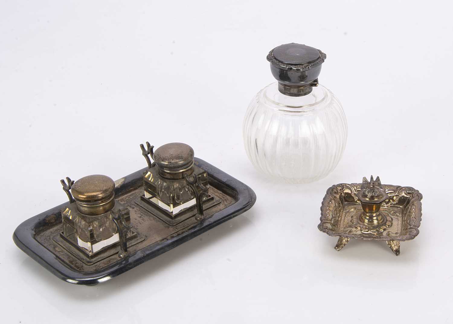 Lot 501 - A small vintage Indian inkwell,