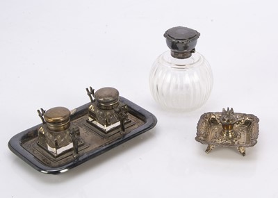 Lot 501 - A small vintage Indian inkwell
