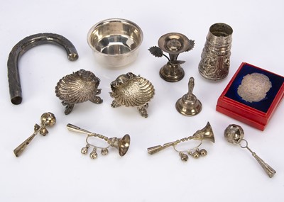 Lot 508 - A small group of vintage Indian metal collectables and other items