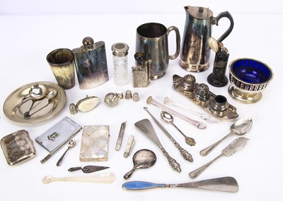 Lot 511 - A collection of silver and silver plate and objets d'art