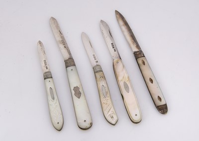 Lot 520 - Five Victorian and later silver and mother of pearl handled pocket knives