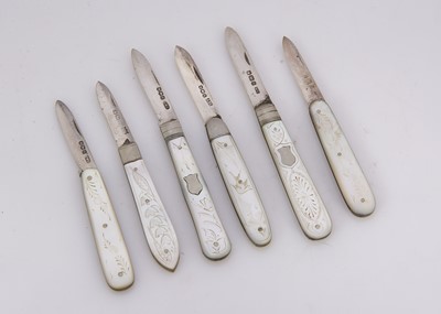 Lot 522 - Six small Victorian and later silver and mother of pearl handled pocket knives