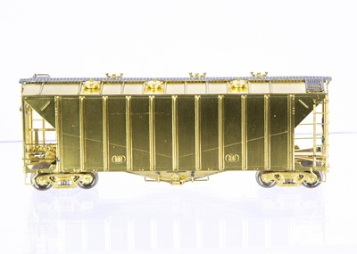 Lot 824 - Overland Models Inc H0 Gauge Airslide Covered Hopper 1965 version with triangular gussets CB&Q GACX Int Multifoods  PRR WP OMI-3113