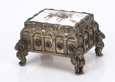 Lot 532 - A nice mid 20th century Russian silver and enamelled trinket box