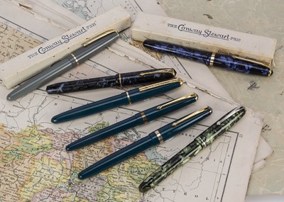 Lot 565 - Seven vintage and modern Conway Stewart fountain pens
