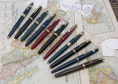 Lot 578 - Eleven vintage Parker fountain pens