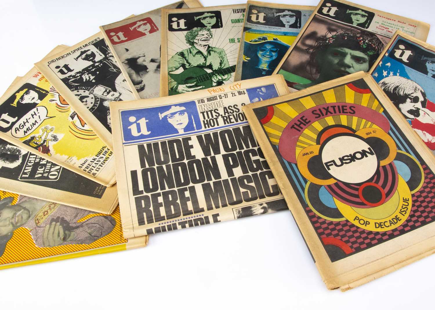 Lot 305 - International Times / Sixties Fusion