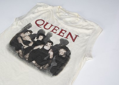 Lot 333 - Queen T Shirt