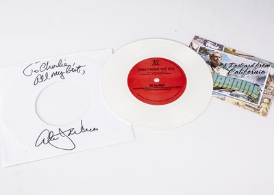 Lot 384 - Beach Boys / Alan Jardine Signature